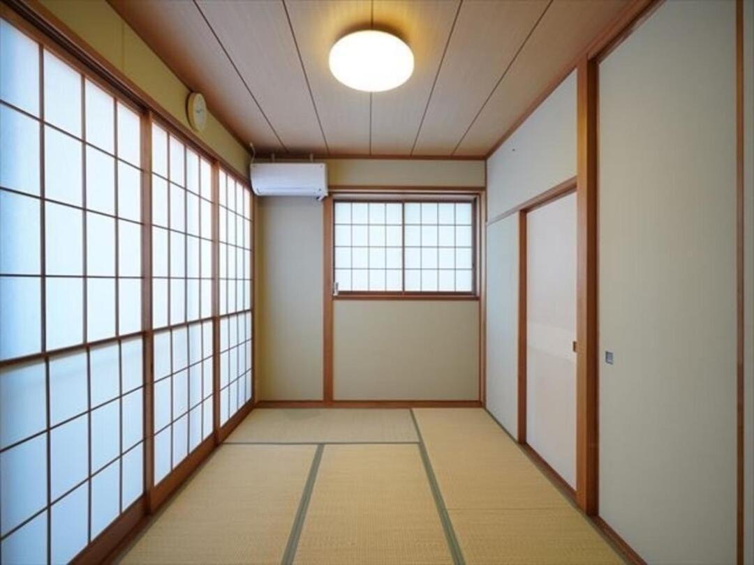 海と駅の近くのゲストハウス海悠 Ито Экстерьер фото