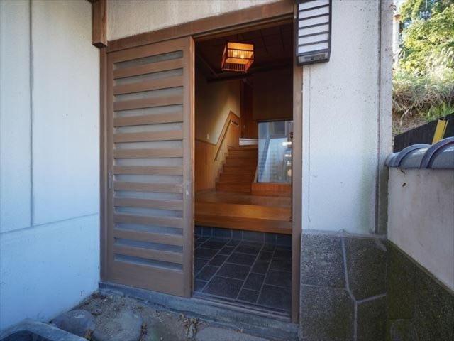 海と駅の近くのゲストハウス海悠 Ито Экстерьер фото